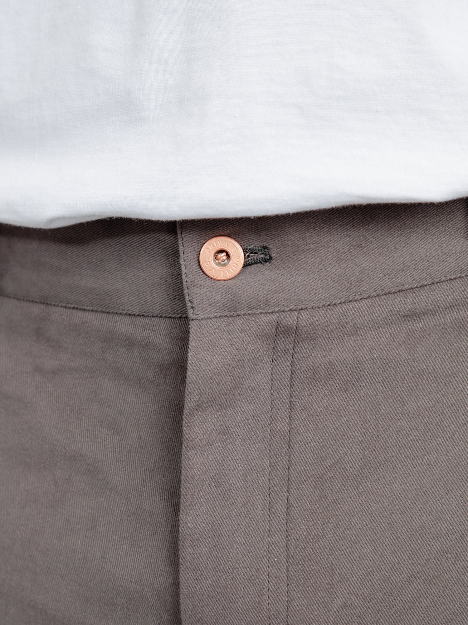 The Brushed Twill Chino – PrivateWhite V.C.