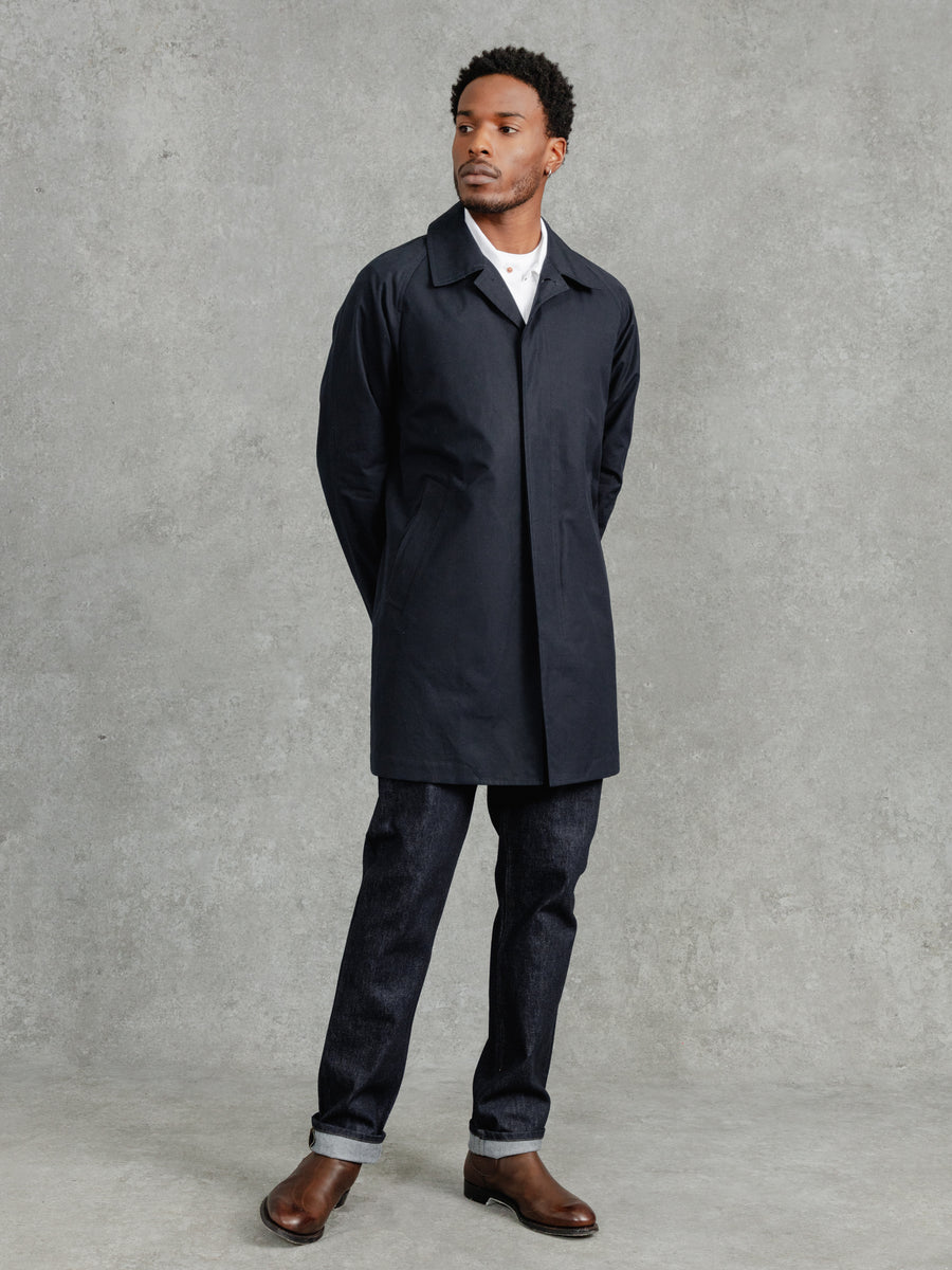 The Ventile® Raglan Raincoat - Ink – PrivateWhite V.C.