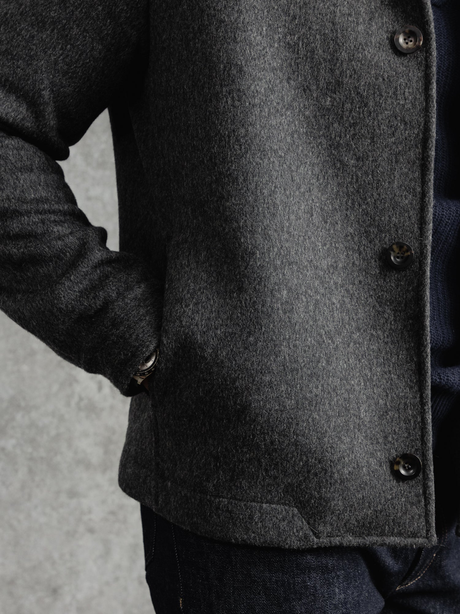 The Cashmere Crew Jacket - Cobble Grey